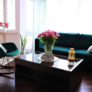 Stylish And Spacious By Cooee Warsaw